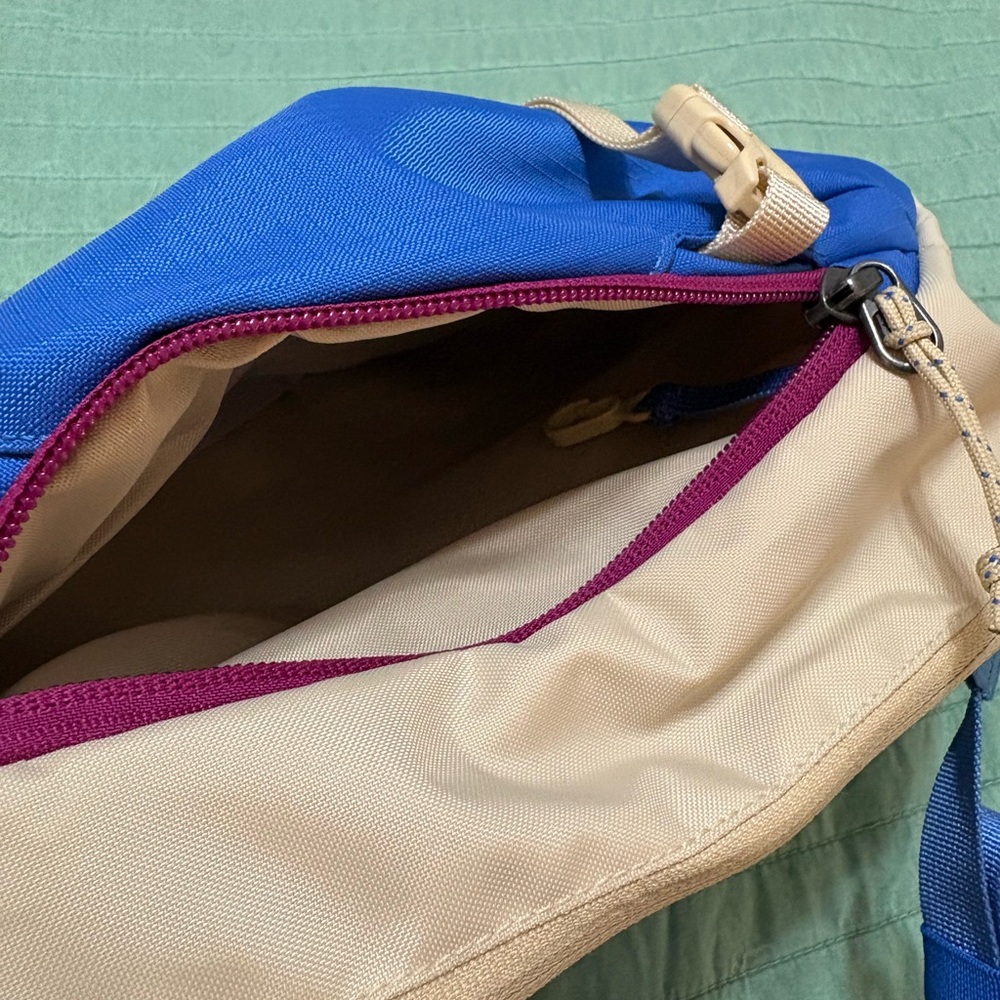 Patagonia Atom Sling Bag 8L - Picture 4 of 5